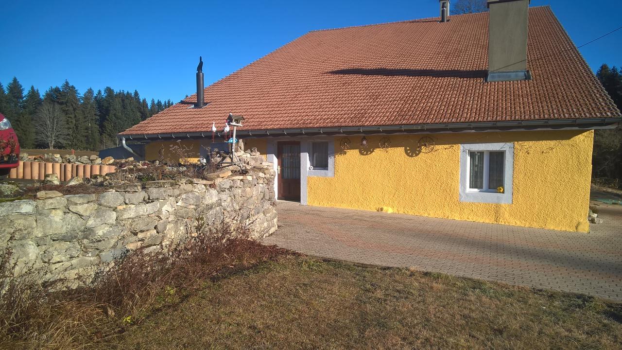 Вилла La Dernier La Cote-aux-Fees Экстерьер фото